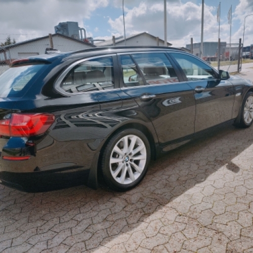 Sort BMW stationcar behandlet med keramisk coating for ekstra glans og lakbeskyttelse