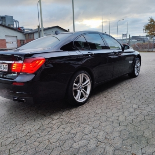 BMW sedan med keramisk coating og højglans finish