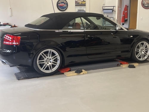 Audi Cabriolet behandlet med keramisk coating for dyb sort finish