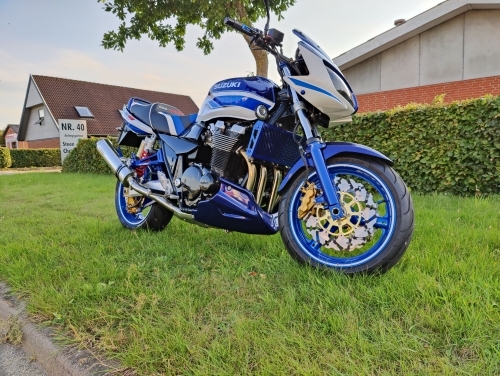 Motorcykel med keramisk coating for ekstra beskyttelse af lak og fælge